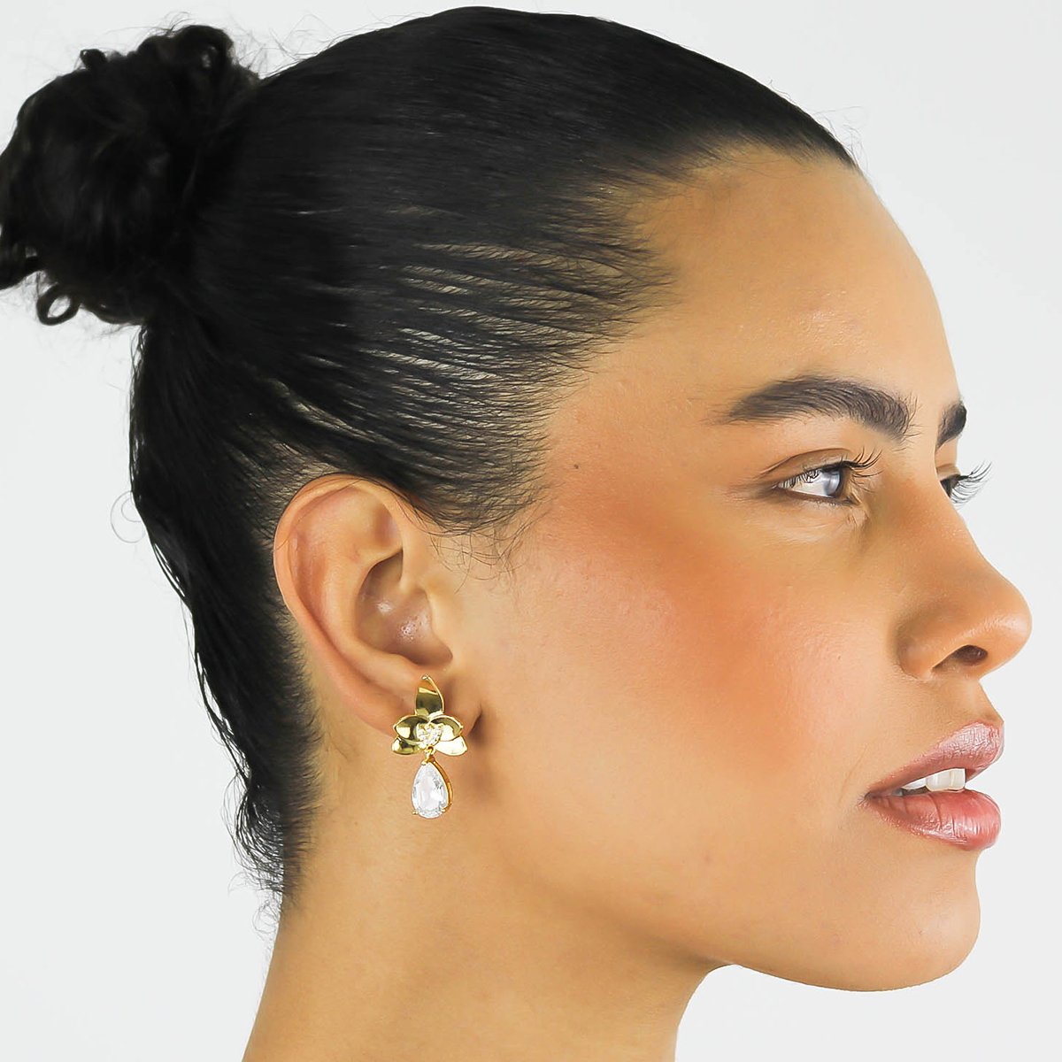 Brinco Orquídea Com Zircônia- Banhado A Ouro 18k