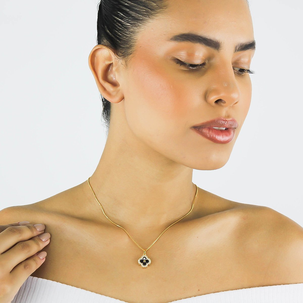 Gargantilha Trevo Com Zircônias- Banhado A Ouro 18k