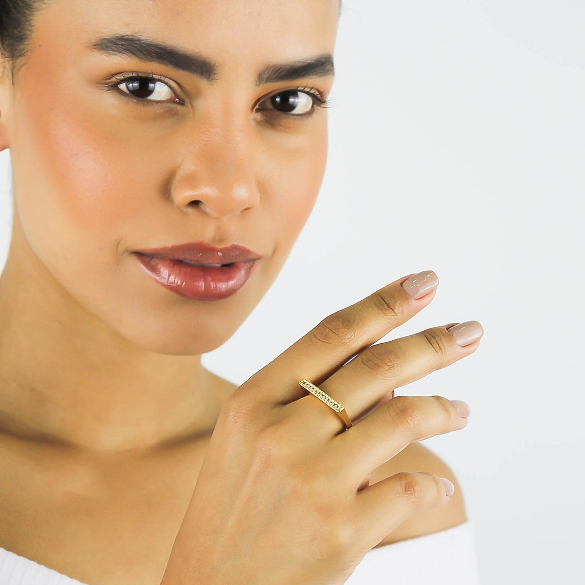 Anel Reto Cravejado - Banhado A Ouro 18k